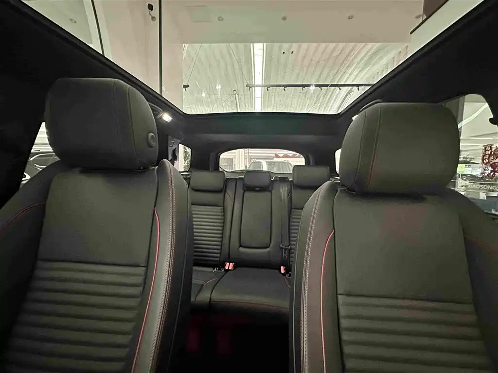 Land Rover Discovery Sport — фото 18