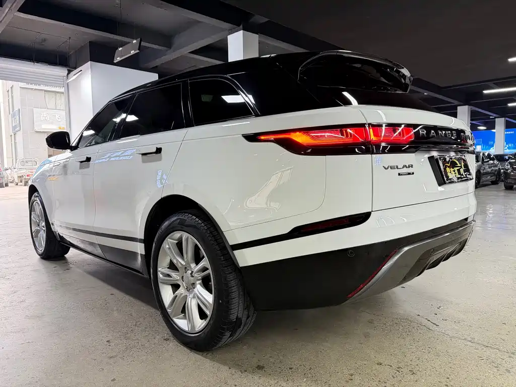 Land Rover Velar — фото 11