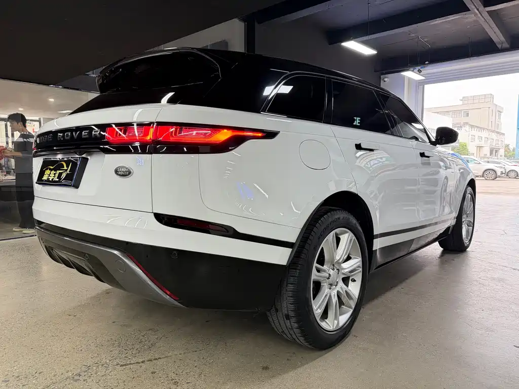 Land Rover Velar — фото 13