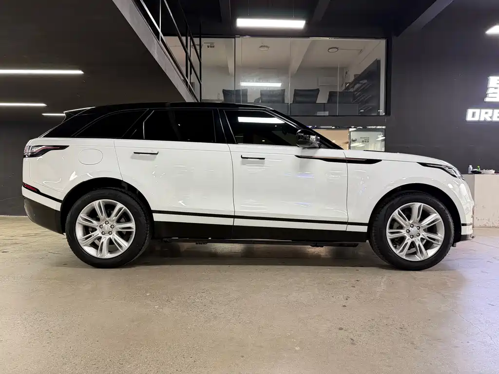 Land Rover Velar — фото 10