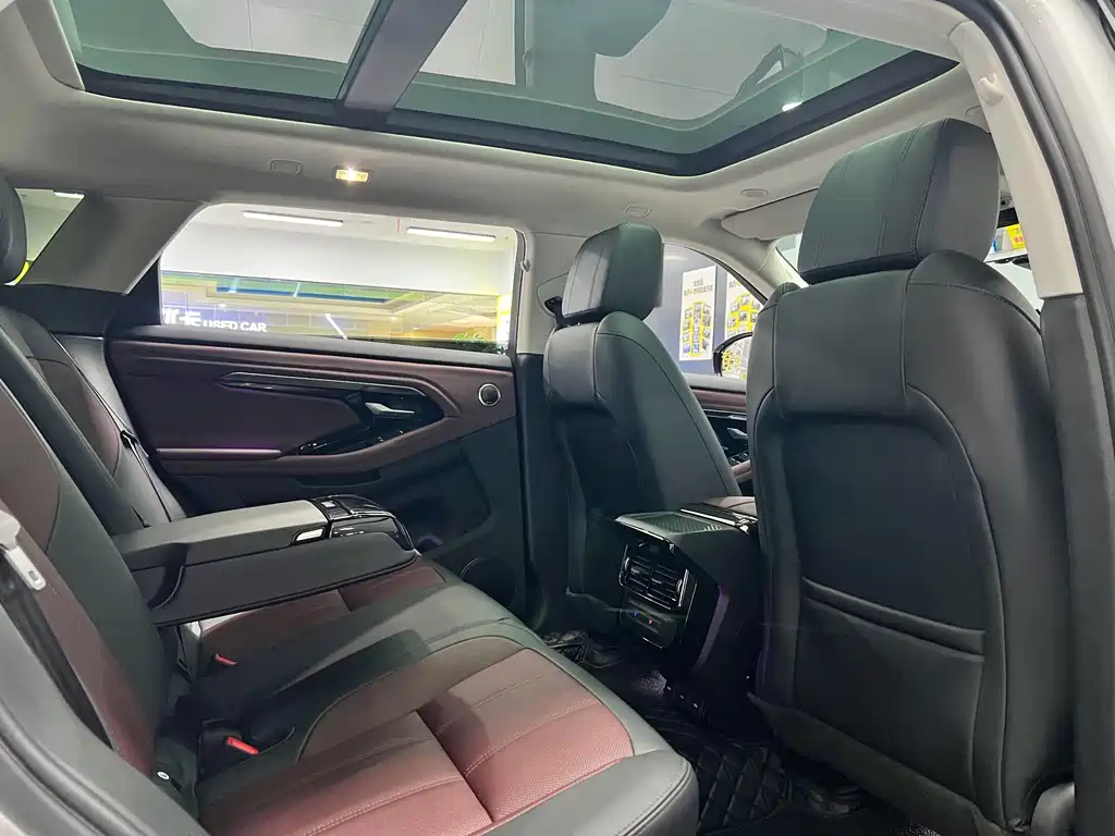 Land Rover Evoque — фото 18