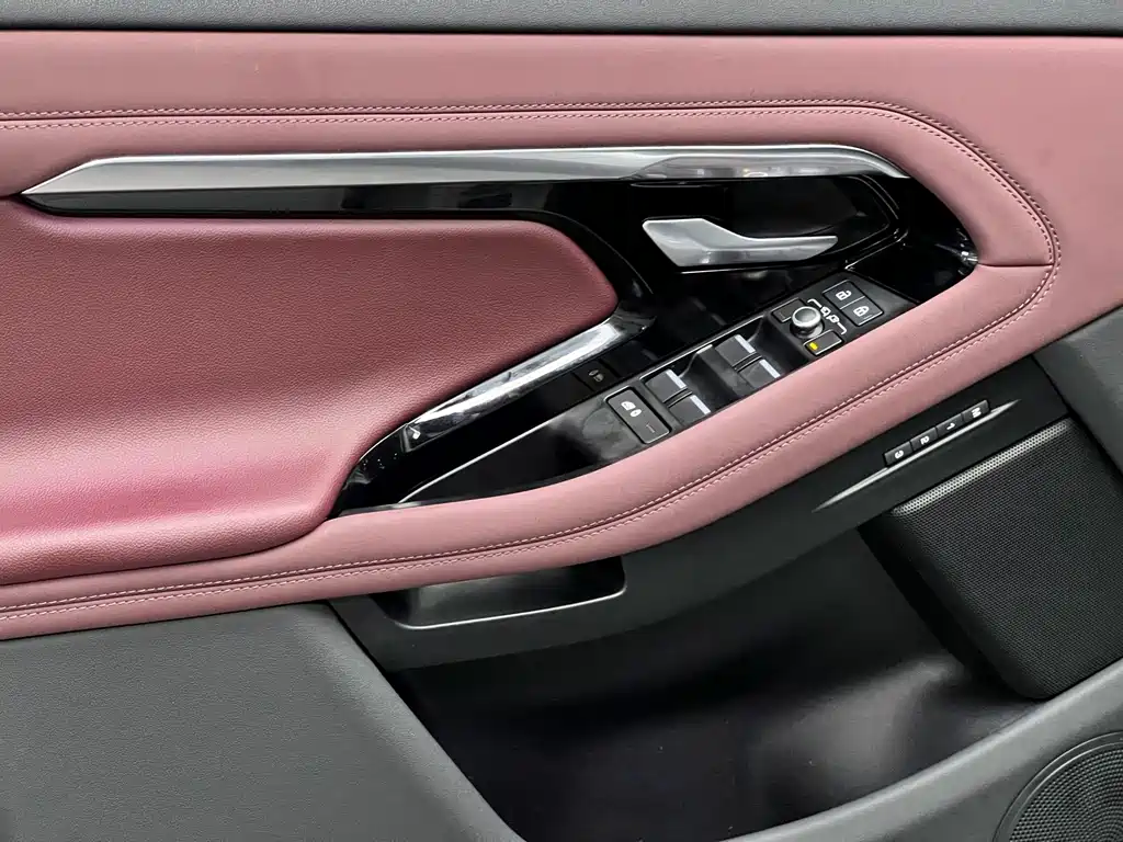 Land Rover Evoque — фото 30