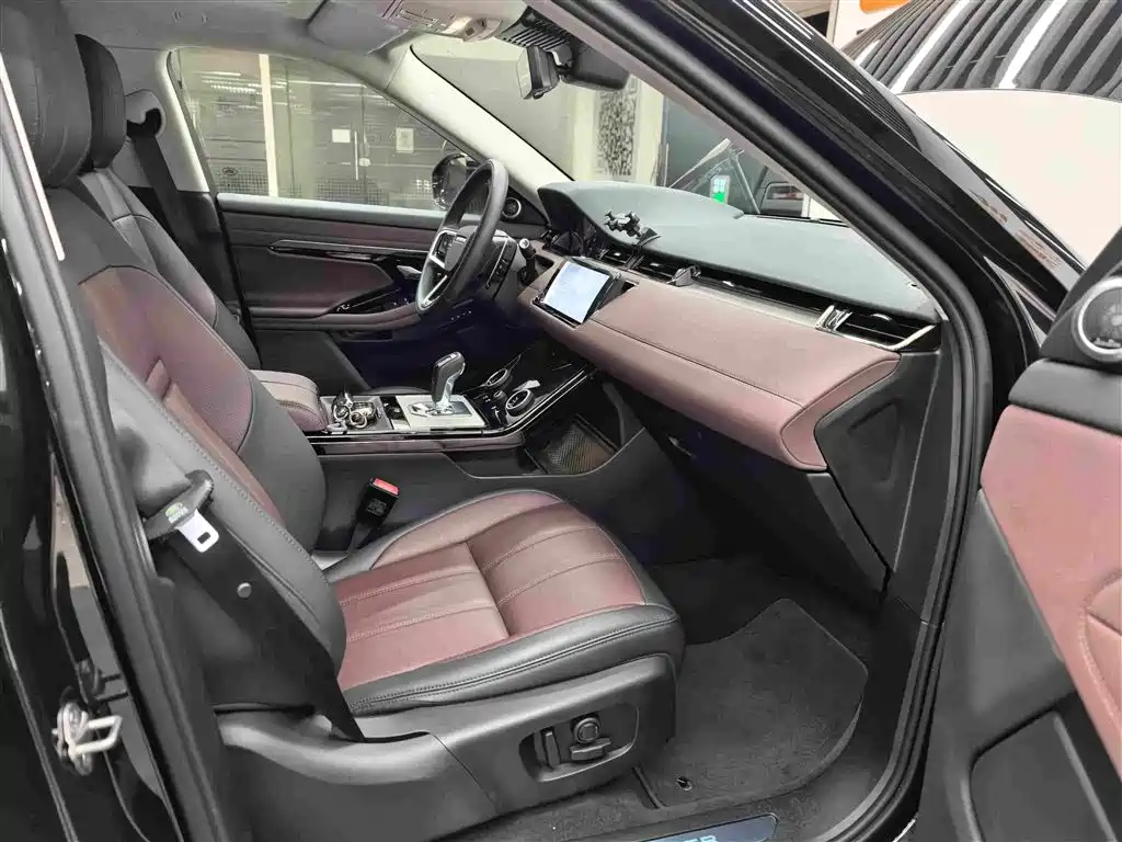 Land Rover Evoque — фото 13