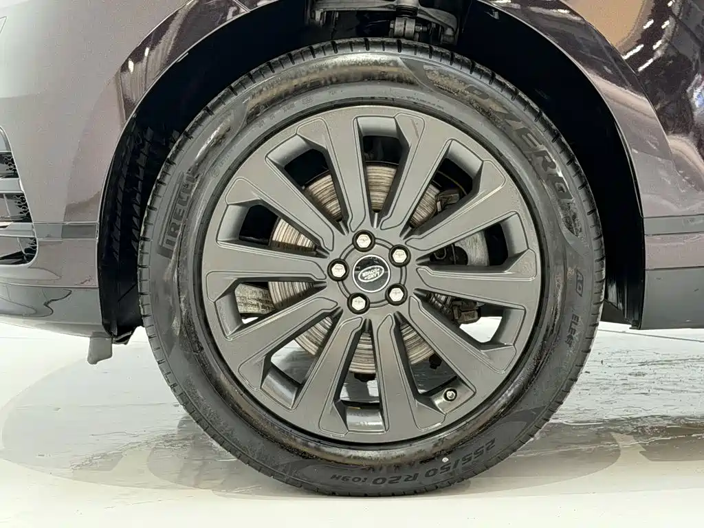 Land Rover Velar — фото 11