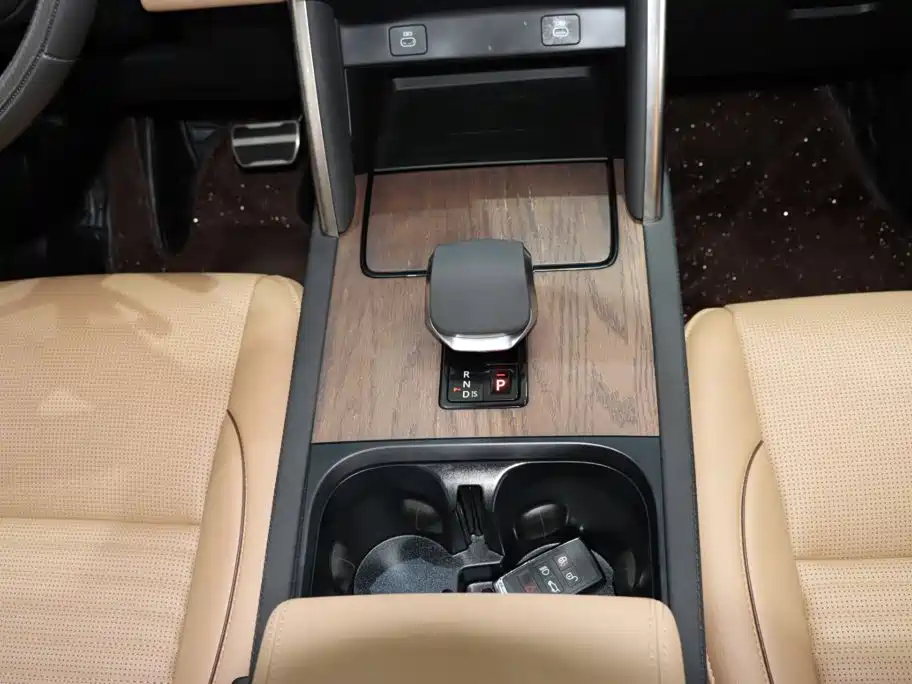Land Rover Discovery Sport — фото 14