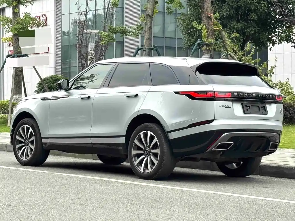 Land Rover Velar — фото 15