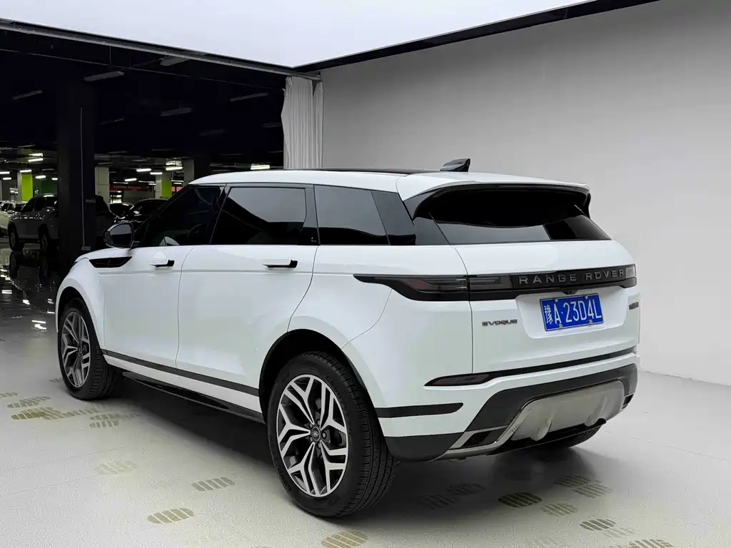 Land Rover Evoque — фото 15