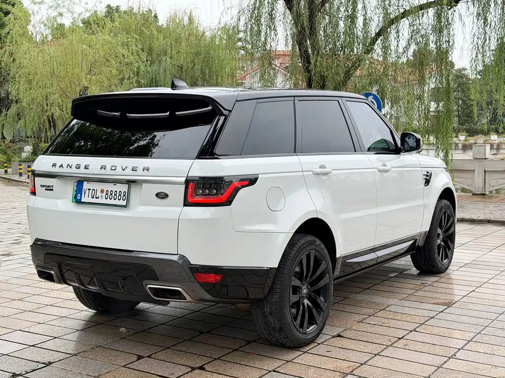 Land Rover Sport PHEV — фото 5