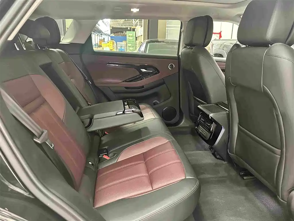 Land Rover Evoque — фото 14