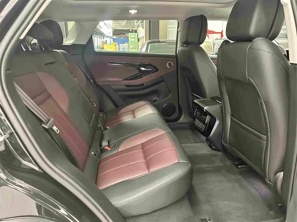 Land Rover Evoque — фото 15
