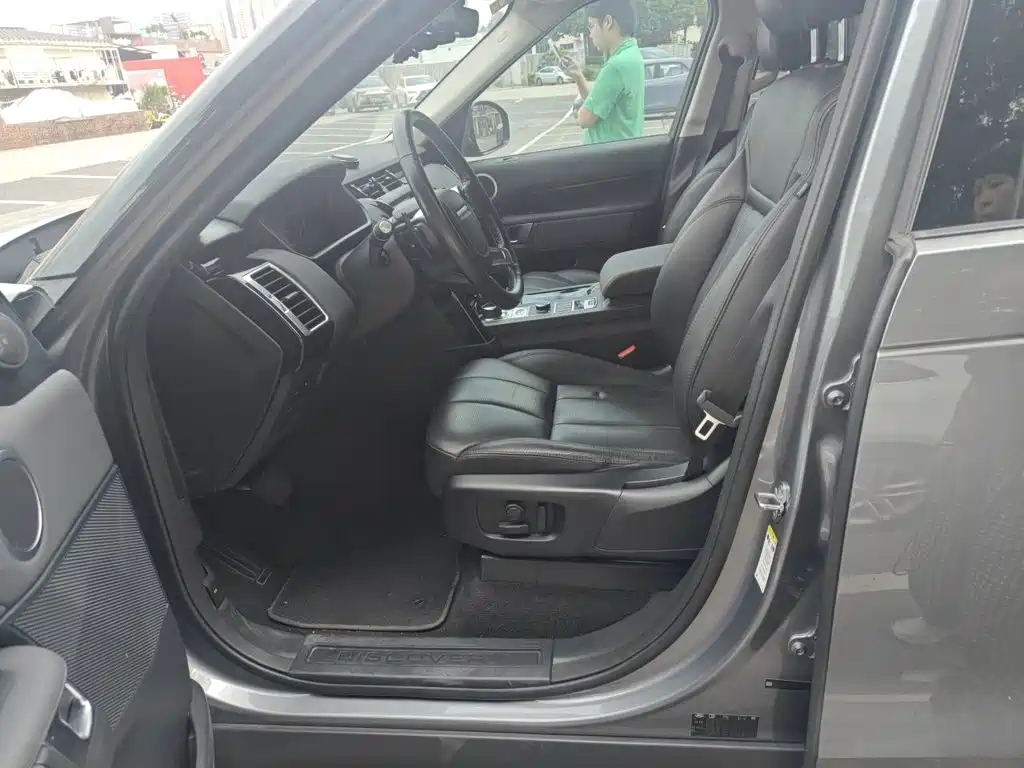 Land Rover Discovery — фото 16