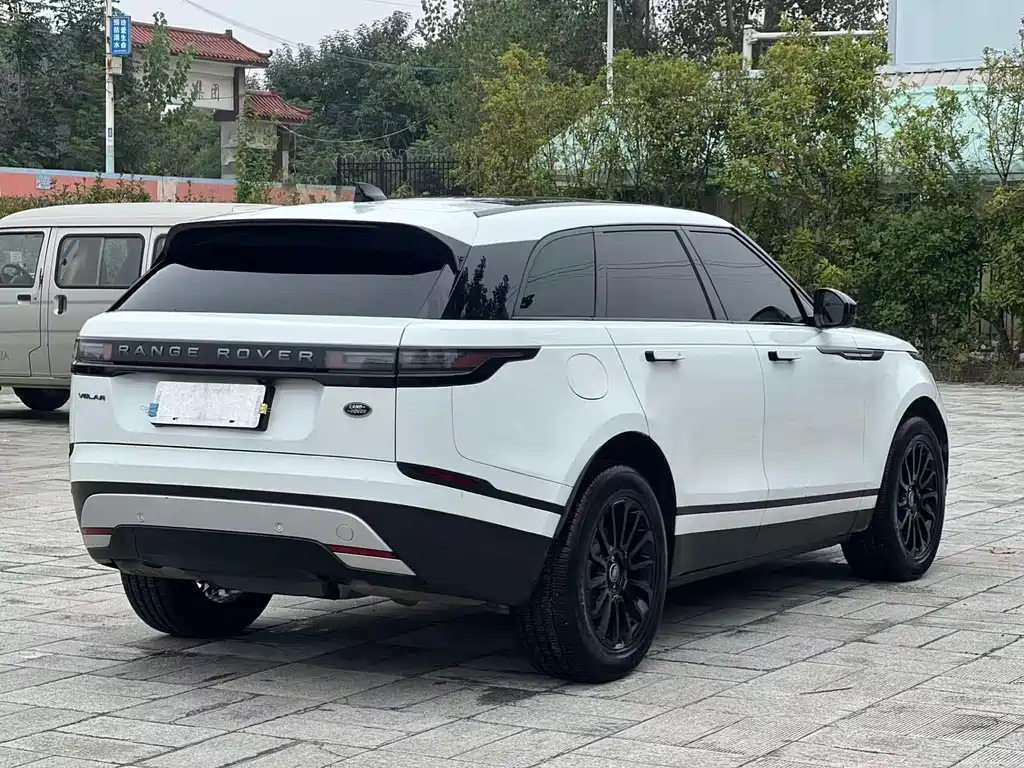 Land Rover Velar — фото 10