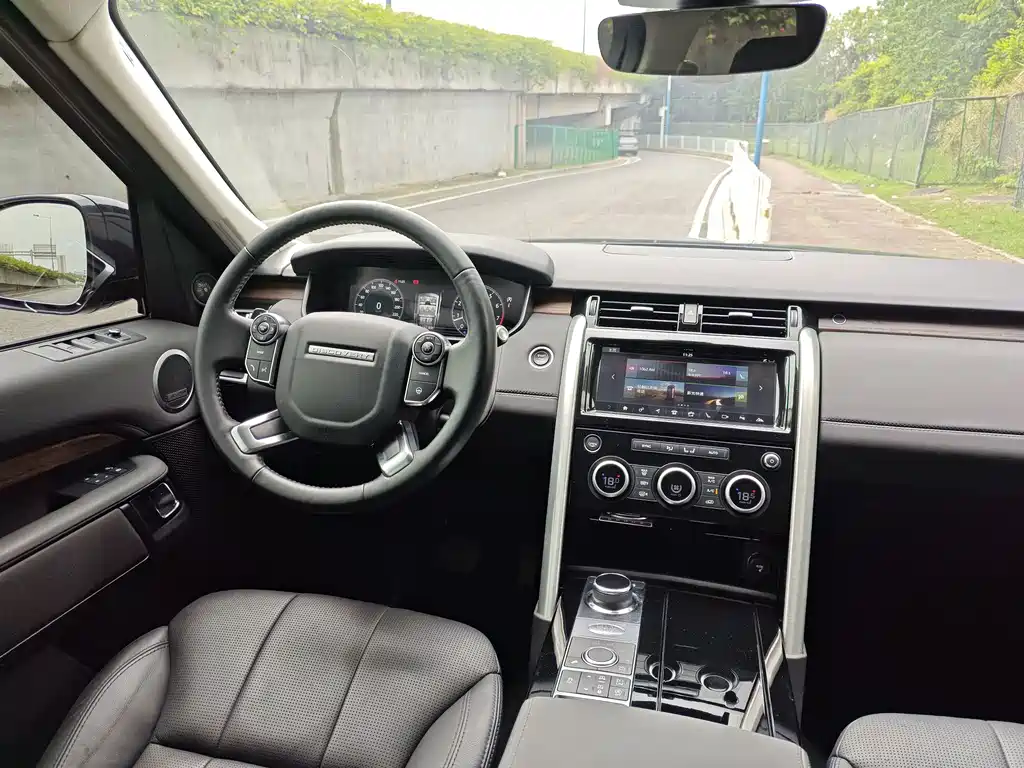 Land Rover Discovery — фото 11