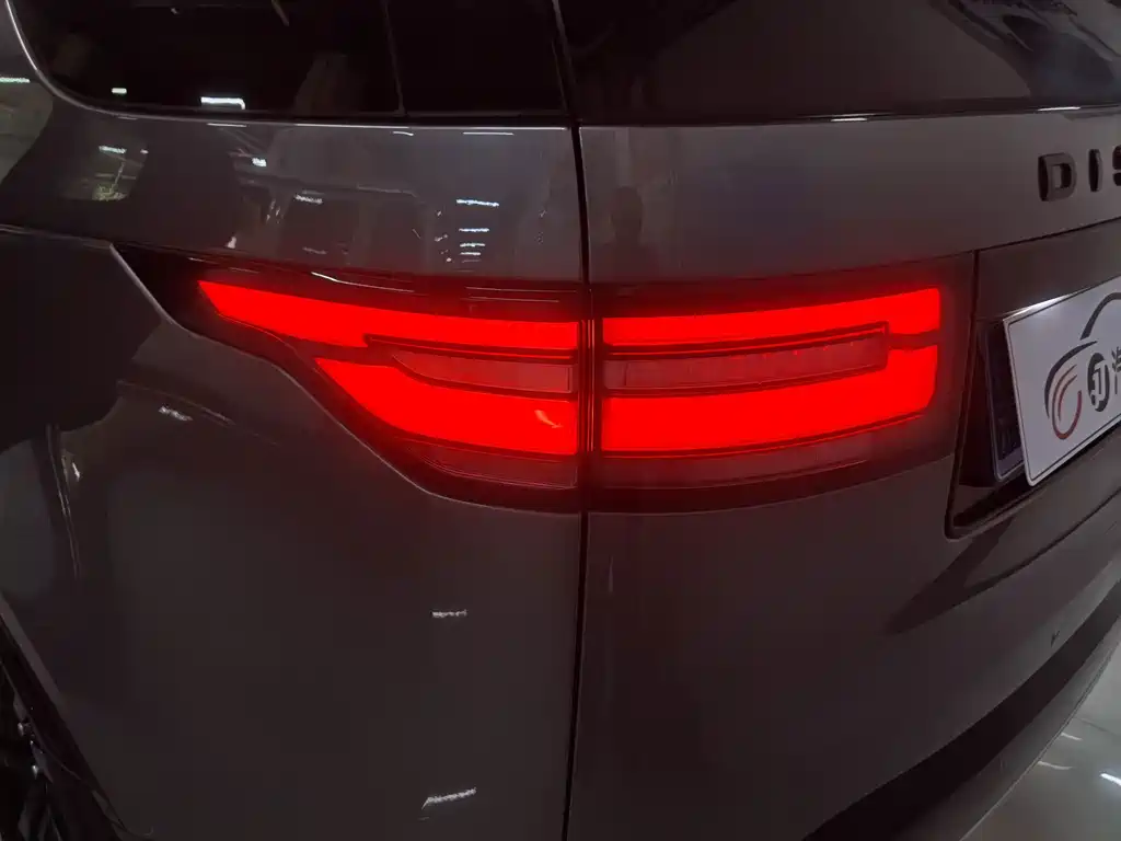 Land Rover Discovery — фото 24