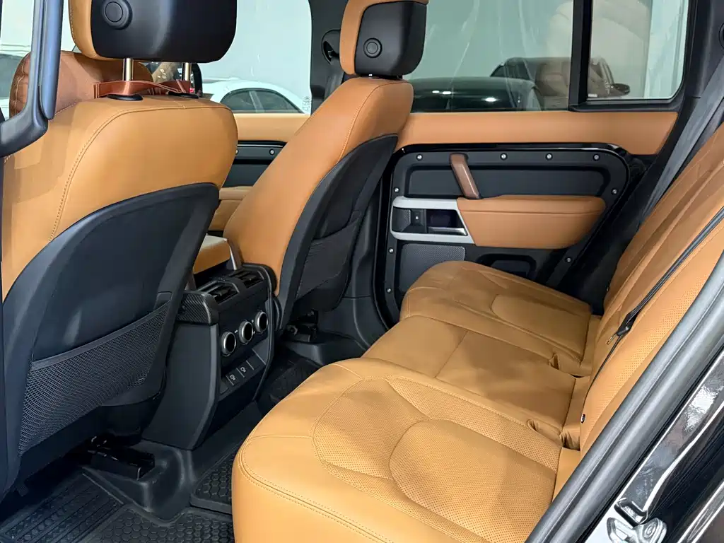 Land Rover Defender — фото 9