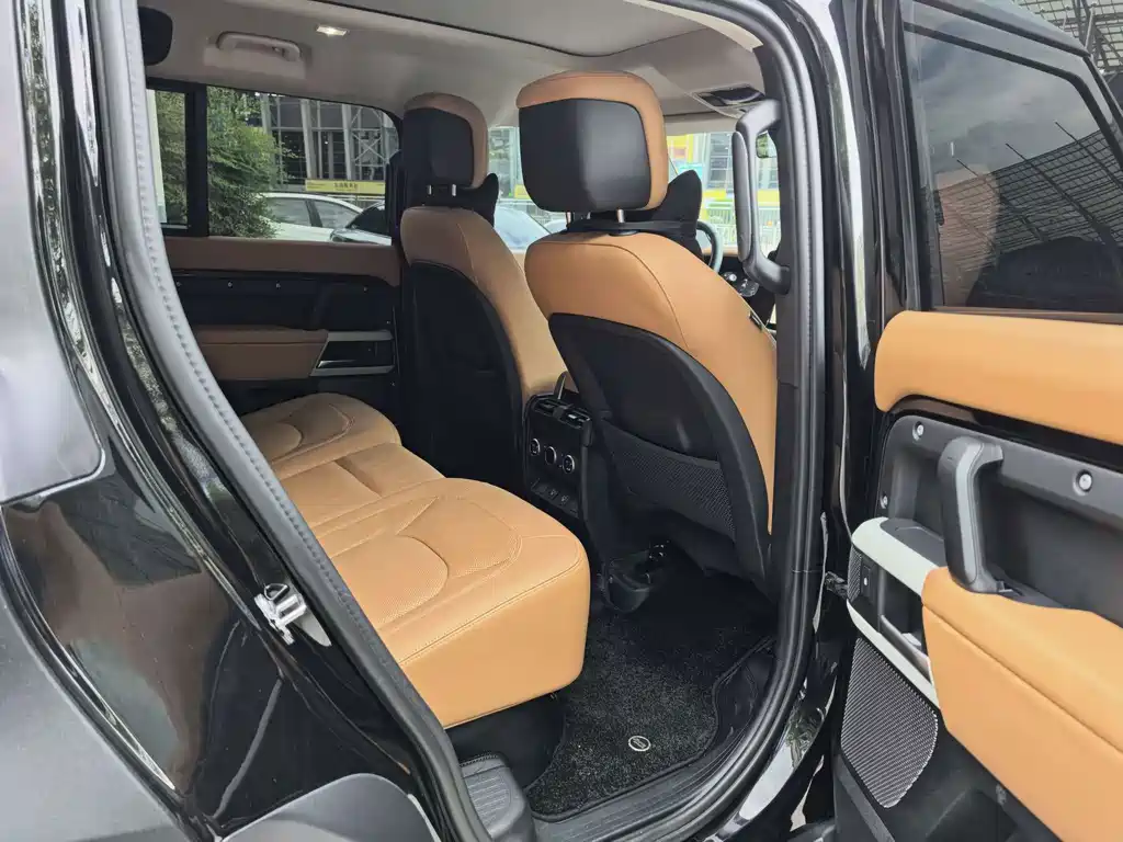 Land Rover Defender — фото 5