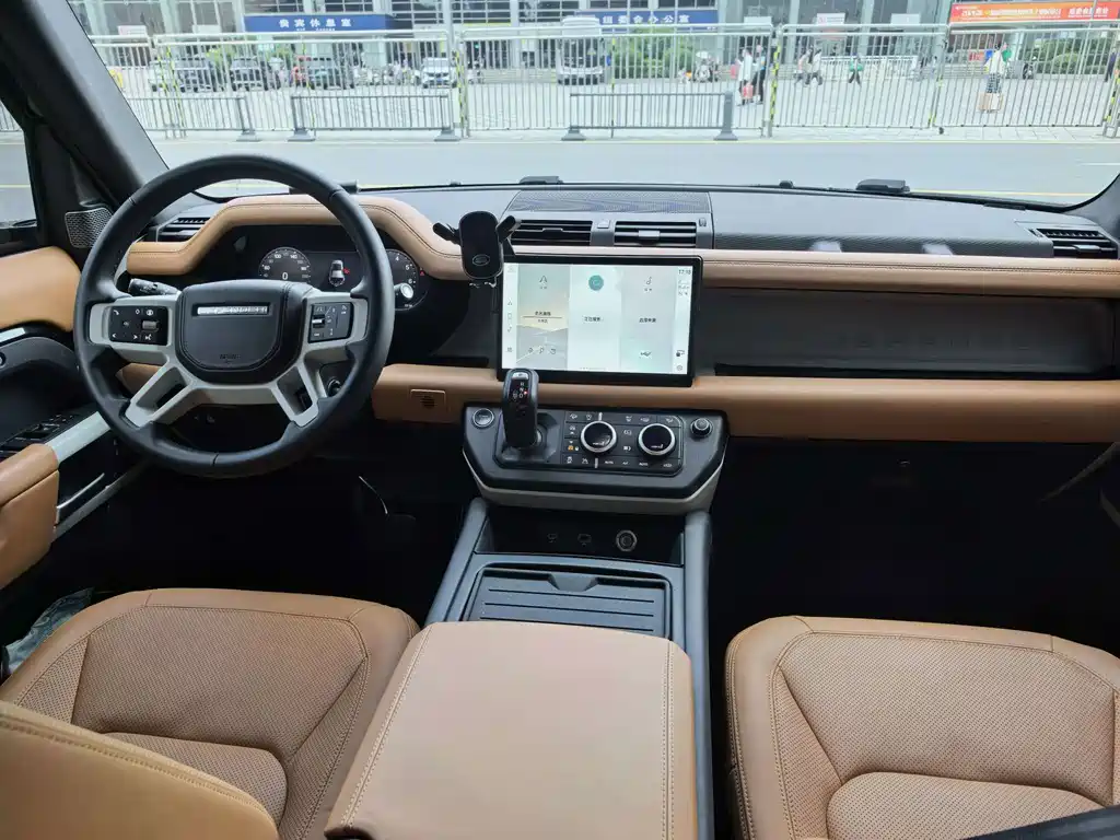 Land Rover Defender — фото 9