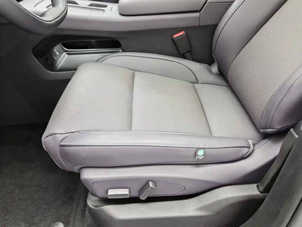 Leapmotor Leapmotor C10 — фото 20