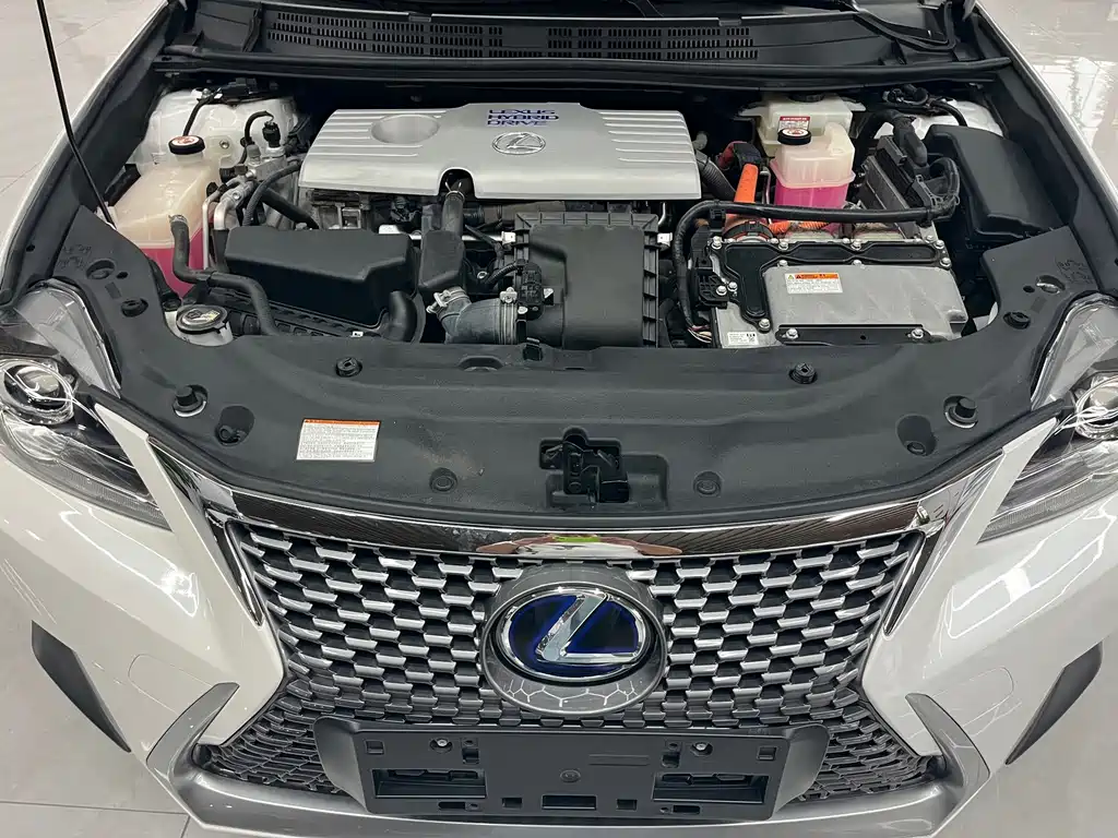 Lexus CT — фото 14