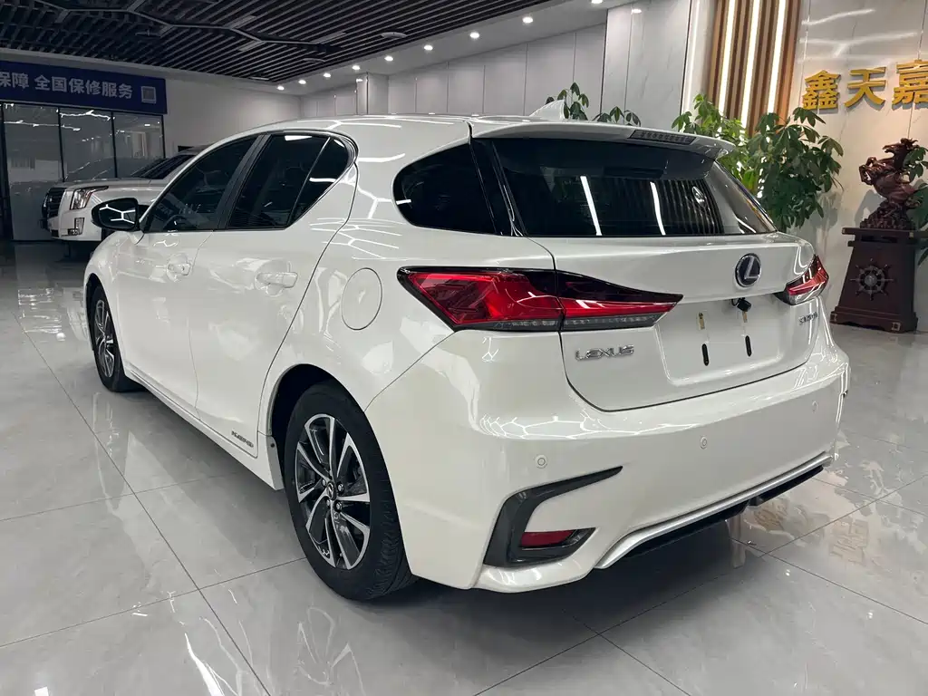 Lexus CT — фото 4
