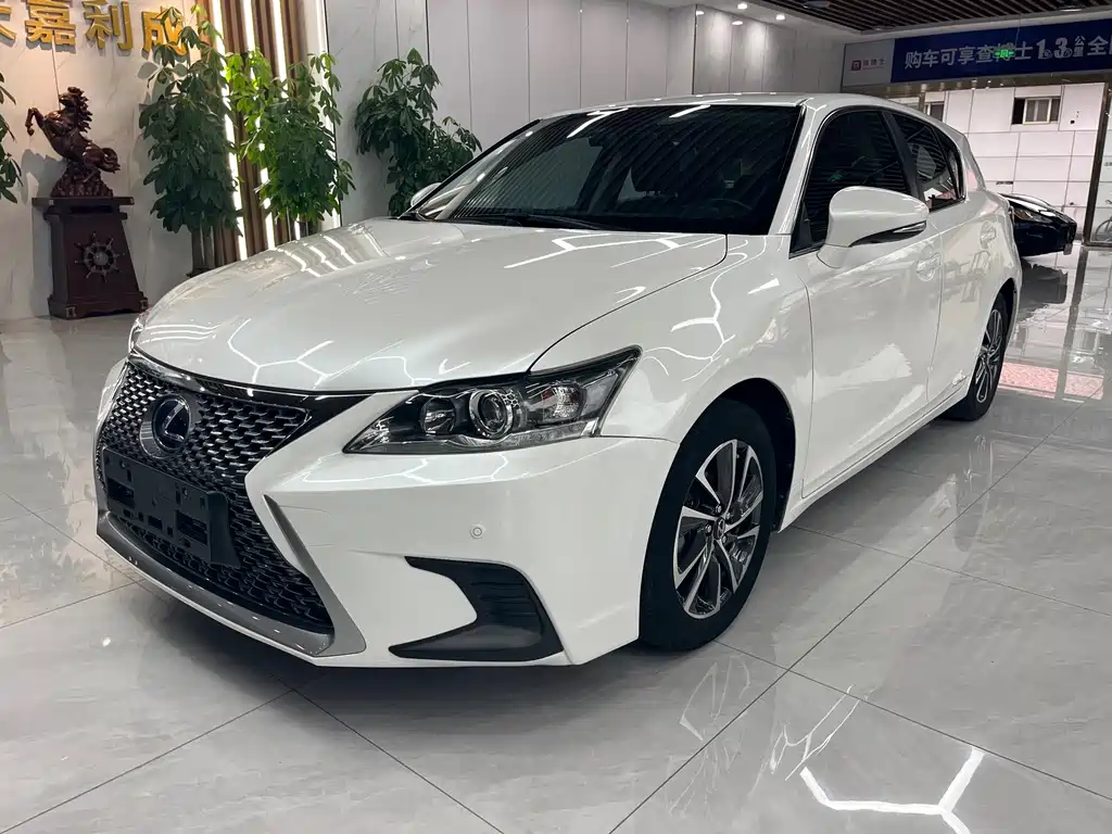 Lexus CT