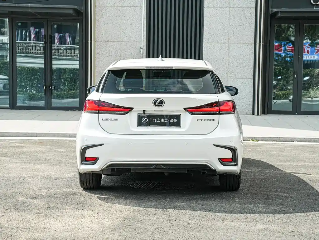 Lexus CT — фото 5