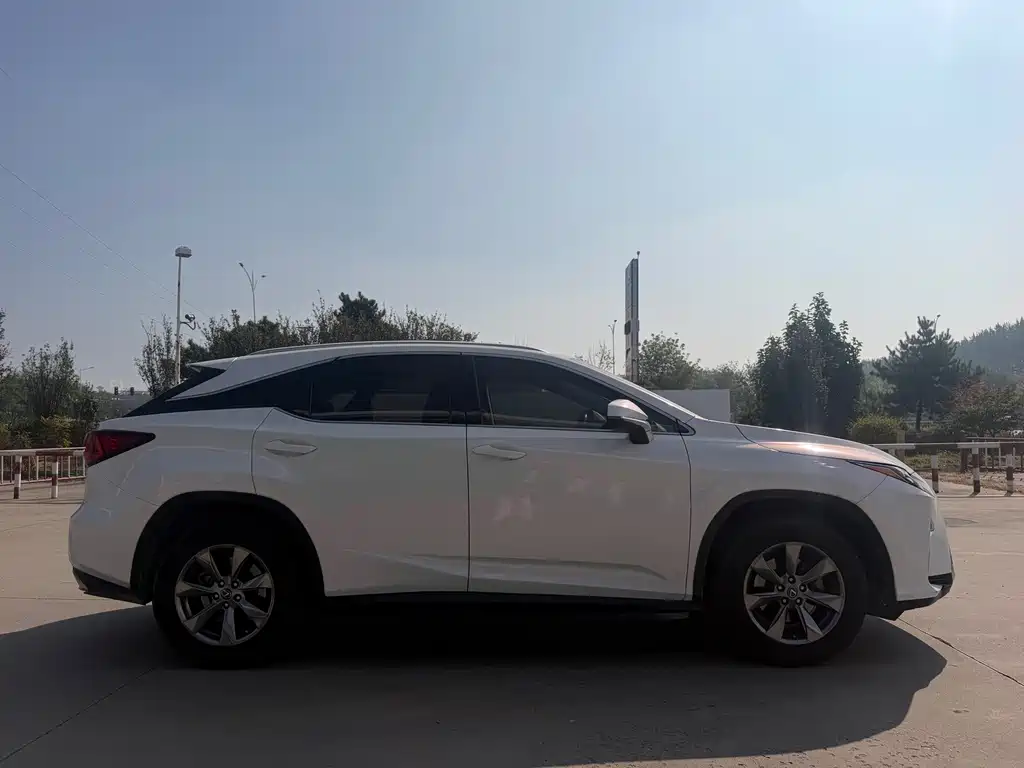 Lexus RX — фото 4