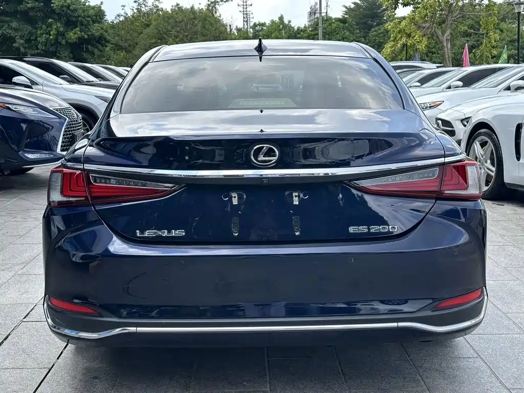 Lexus ES — фото 2