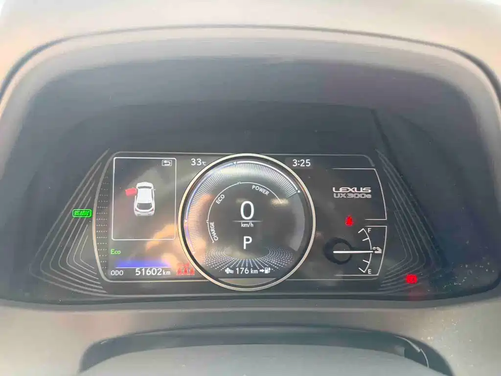 Lexus UX New Energy — фото 15