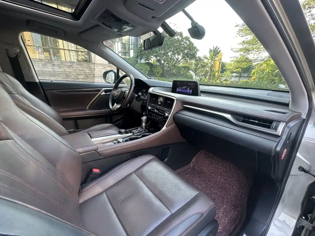 Lexus RX — фото 13