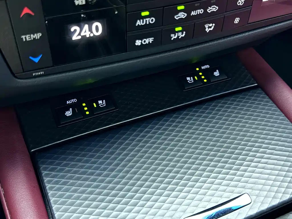 Lexus GS — фото 20