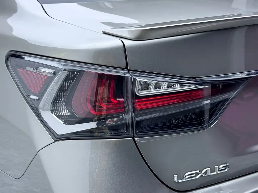 Lexus GS — фото 3