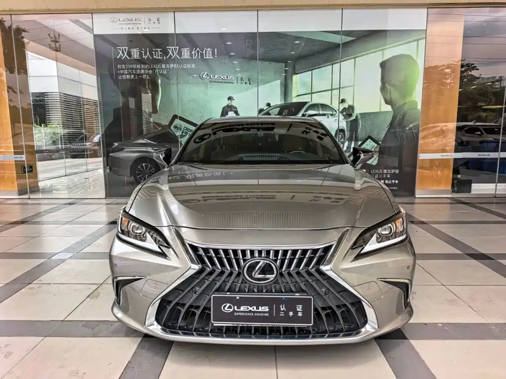 Lexus ES — фото 2