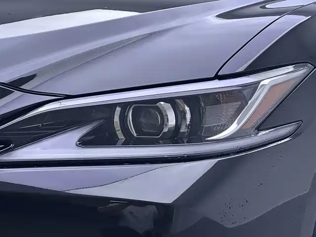 Lexus ES — фото 17