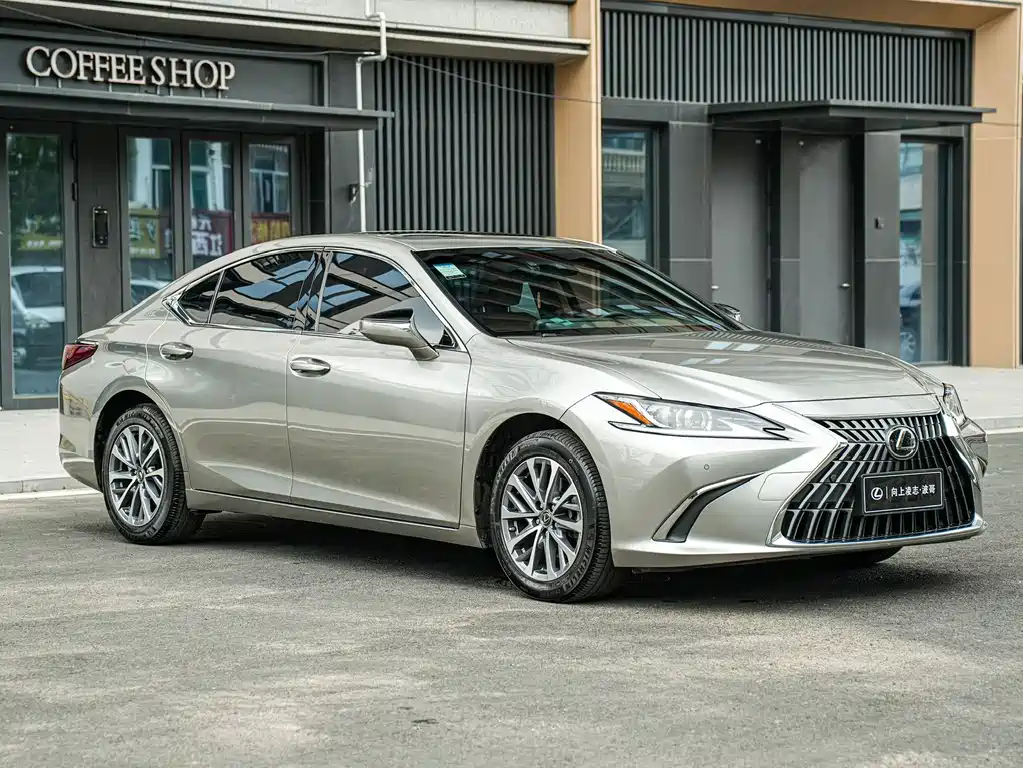 Lexus ES — фото 3