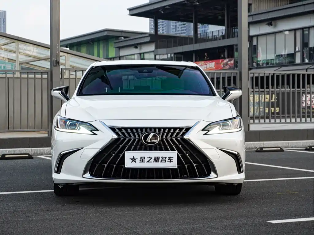 Lexus ES — фото 3