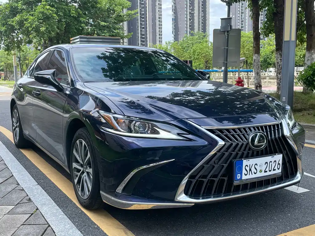 Lexus ES — фото 3
