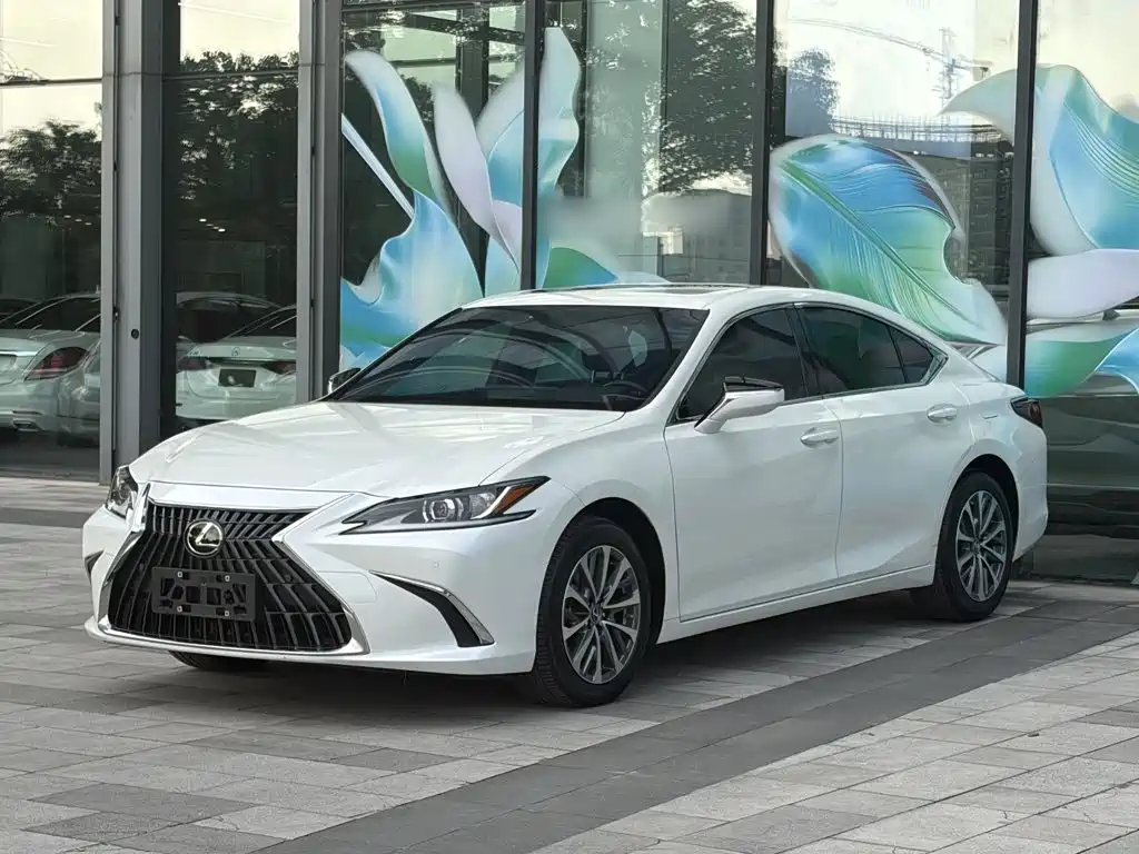 Lexus ES — фото 2