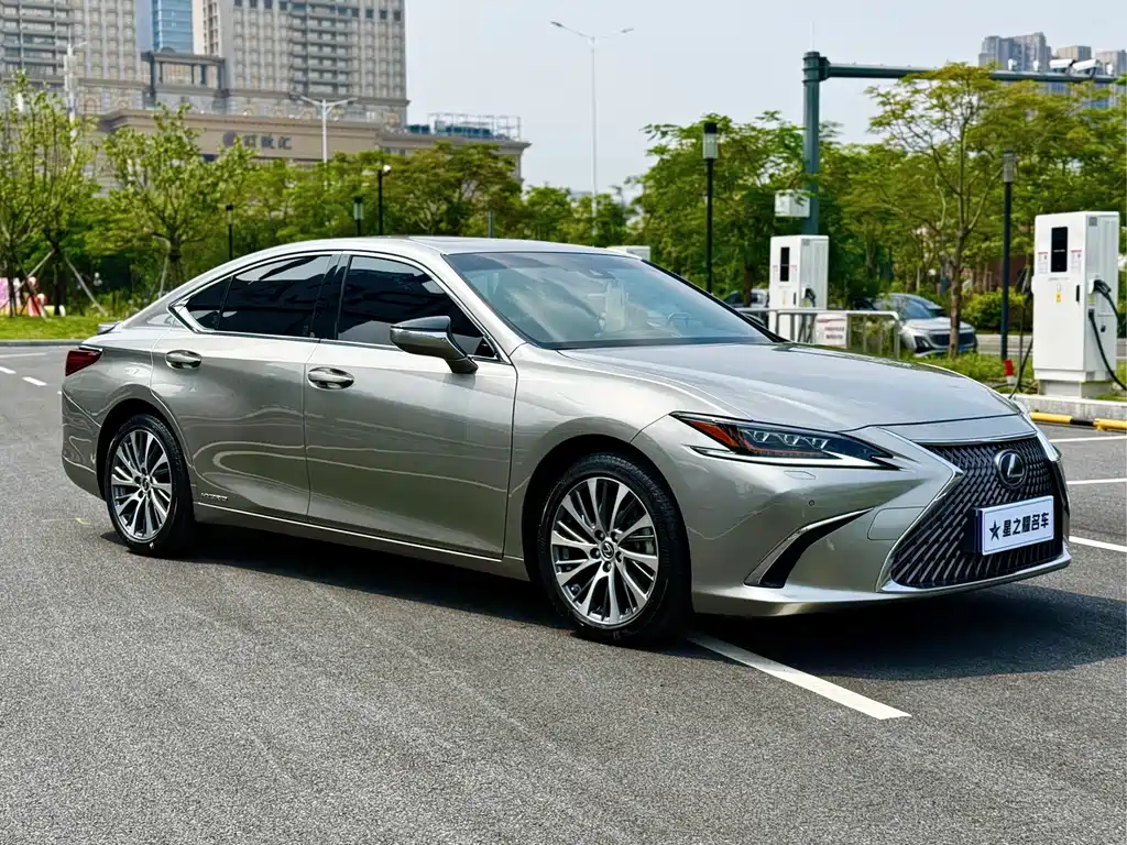 Lexus ES — фото 2