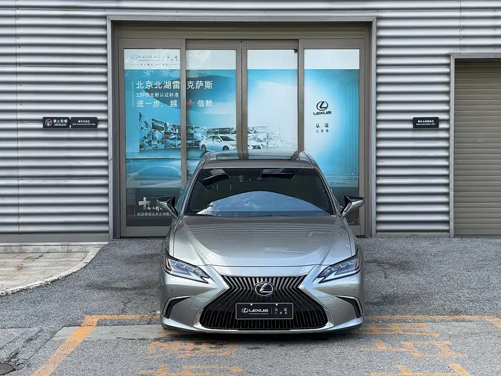 Lexus ES — фото 2