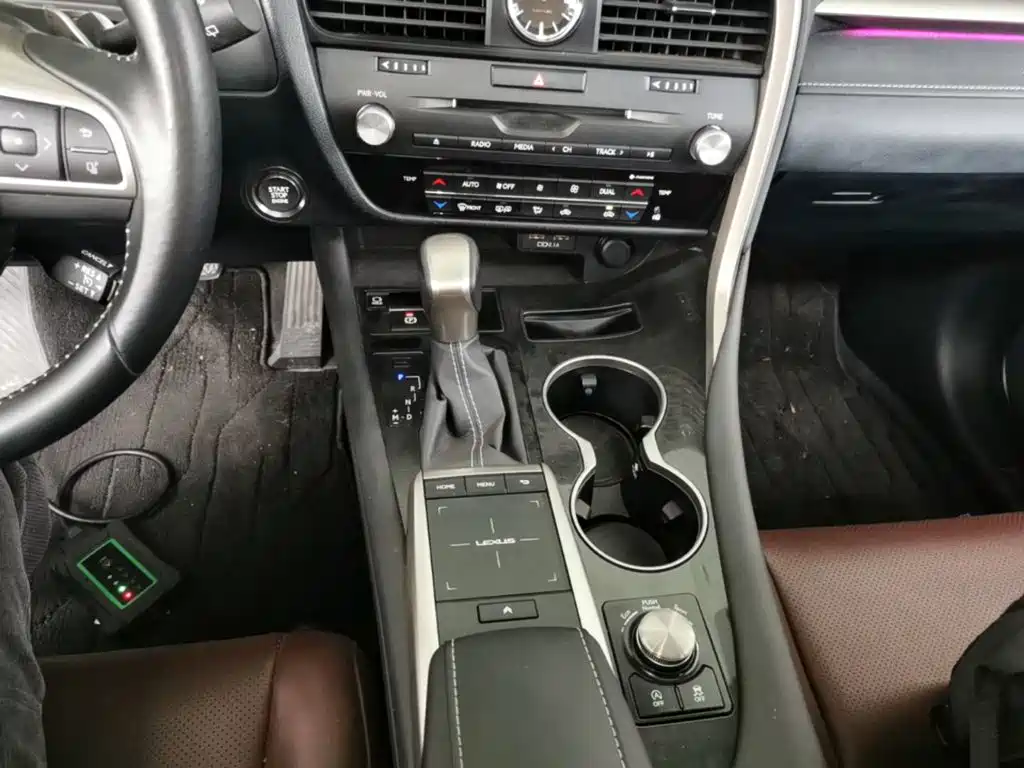 Lexus RX — фото 14