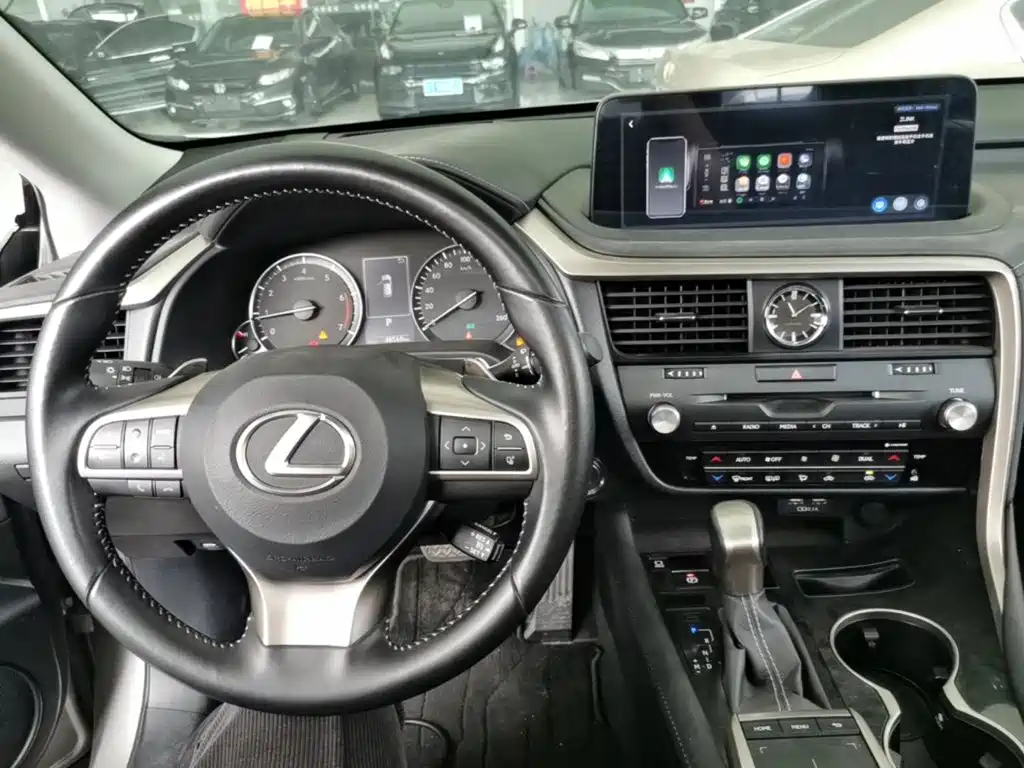 Lexus RX — фото 10