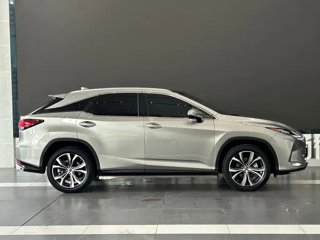 Lexus RX — фото 7