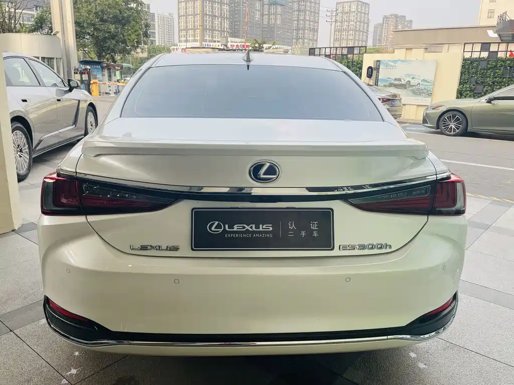 Lexus ES — фото 3