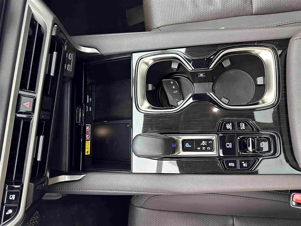 Lexus RX New Energy — фото 15