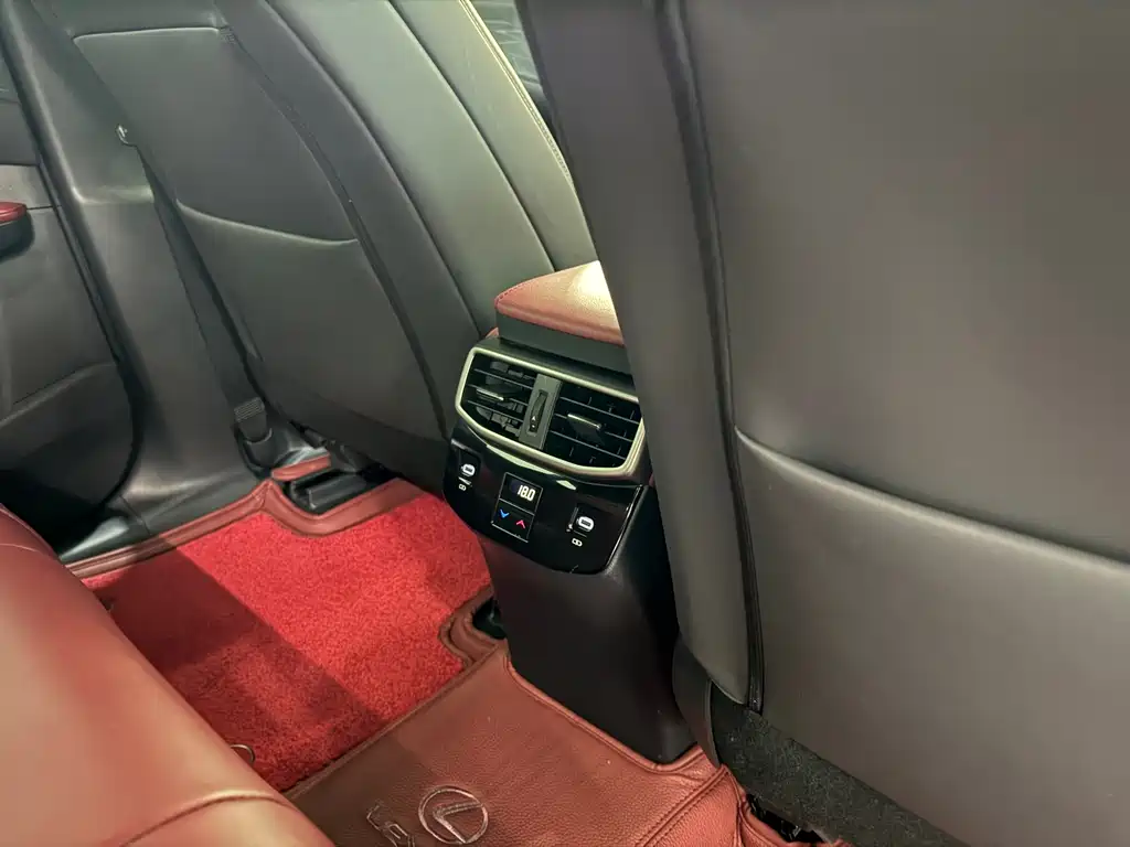 Lexus RX — фото 9
