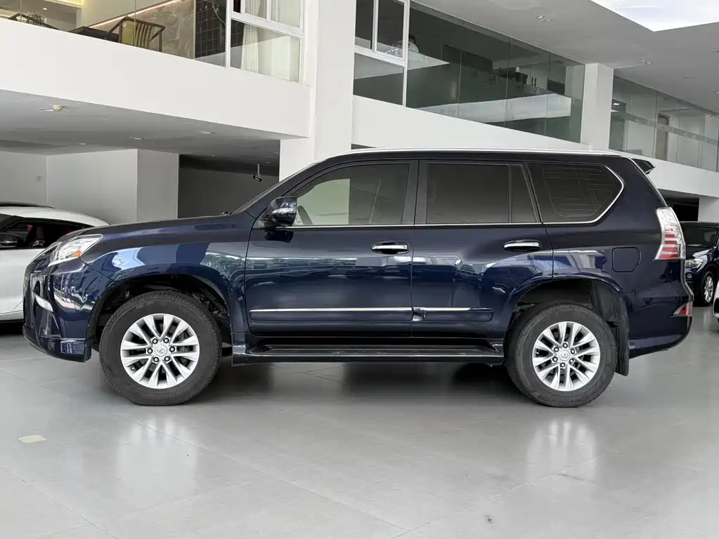 Lexus GX — фото 3