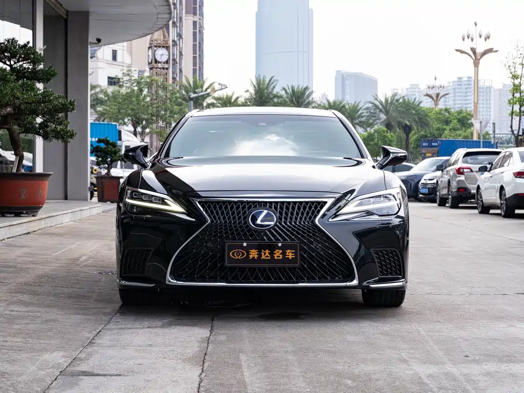 Lexus LS — фото 2