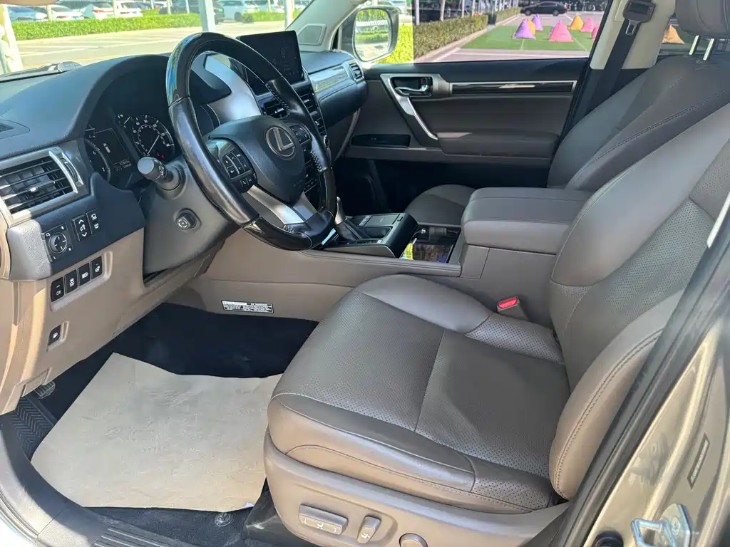 Lexus GX — фото 10