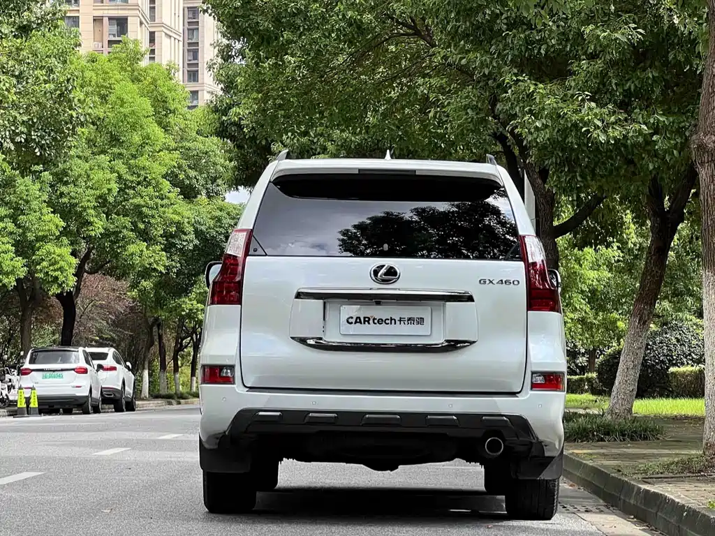 Lexus GX — фото 4